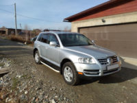 Руководство по замене моторного масла в двигателе автомобиля VW Touareg первого поколения 2003-2007 годов.