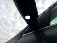 VW Touareg 2 FL рестайлинггод выпуска 2014-2018: Улучшенная подсветка зеркал заднего вида с использованием светодиодов