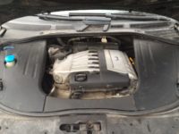 Как очистить листья и мусор под автомобилем VW Touareg 1 поколения (2003-2007) с легкостью